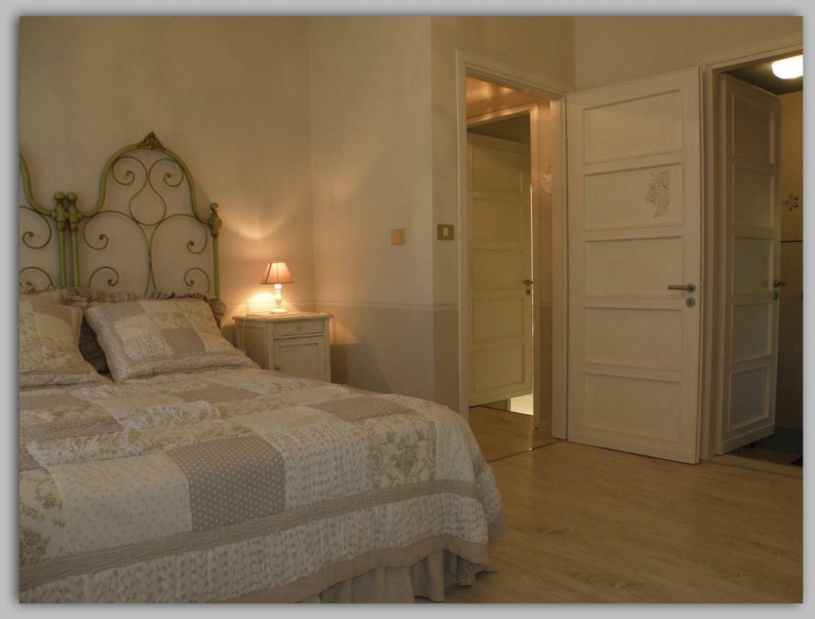 Bed and Breakfast Cascina Luvot Мелаццо Экстерьер фото