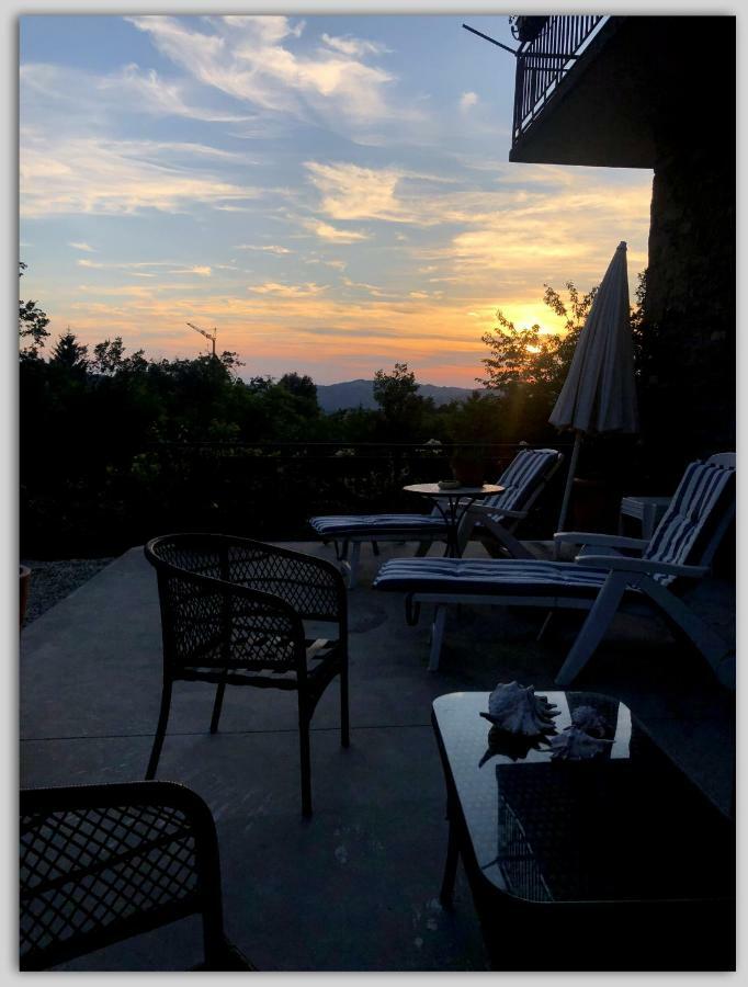 Bed and Breakfast Cascina Luvot Мелаццо Экстерьер фото
