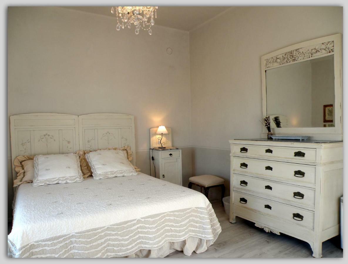 Bed and Breakfast Cascina Luvot Мелаццо Экстерьер фото
